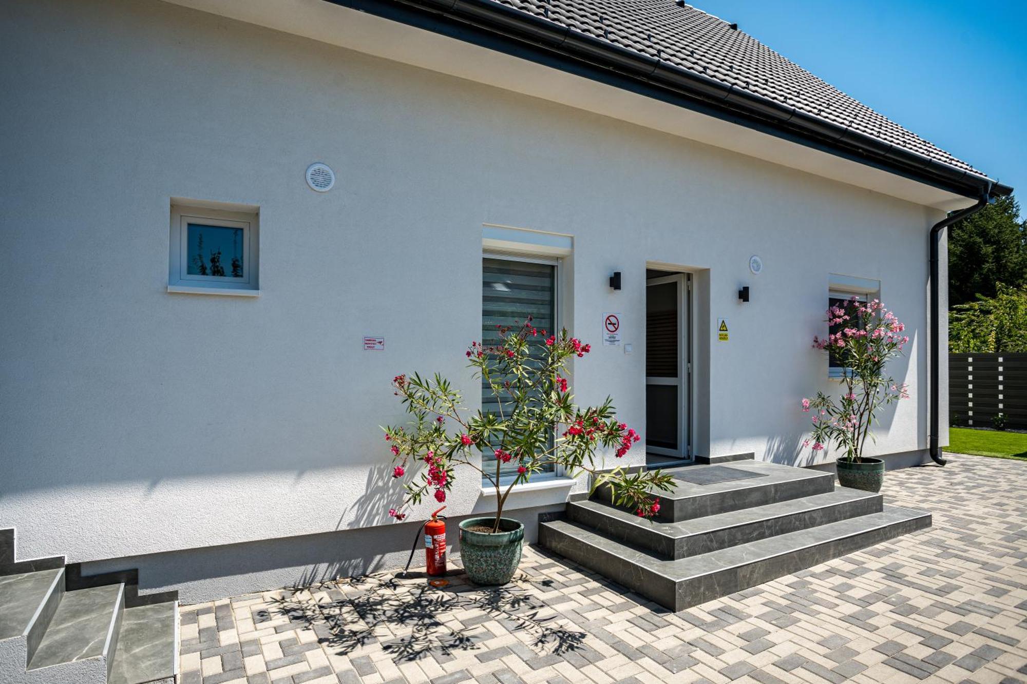 Balatonic Lime Apartmanhaz Шиофок Экстерьер фото